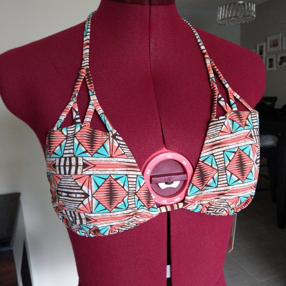 Radio Fiji size M bikini top, new